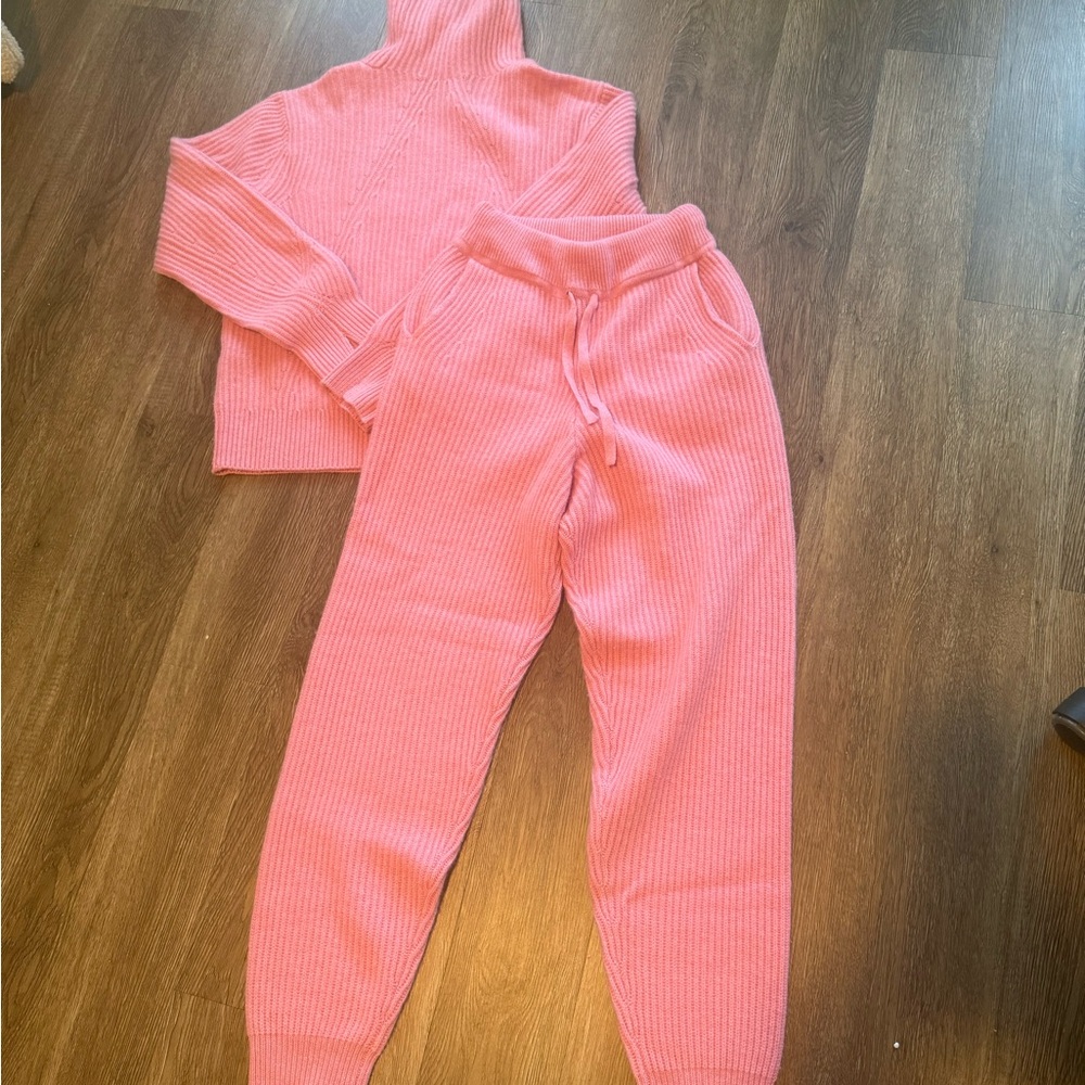 rag & bone Pink Ribbed Turtleneck Sweater and Joggers Set